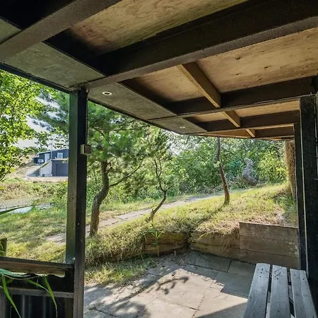 Cozy Lakeside Retreat - By Traum בית נופש *